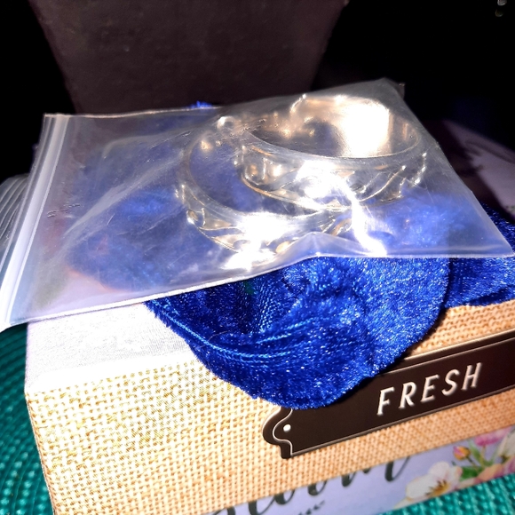 SILVER HOOP EARRINGS - Picture 13 of 15